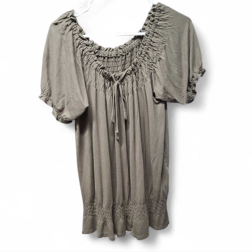 C&A Womens Olive Smocked Blouse Medium